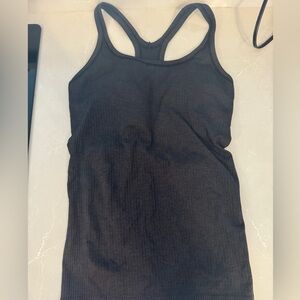 lululemon tank size 2